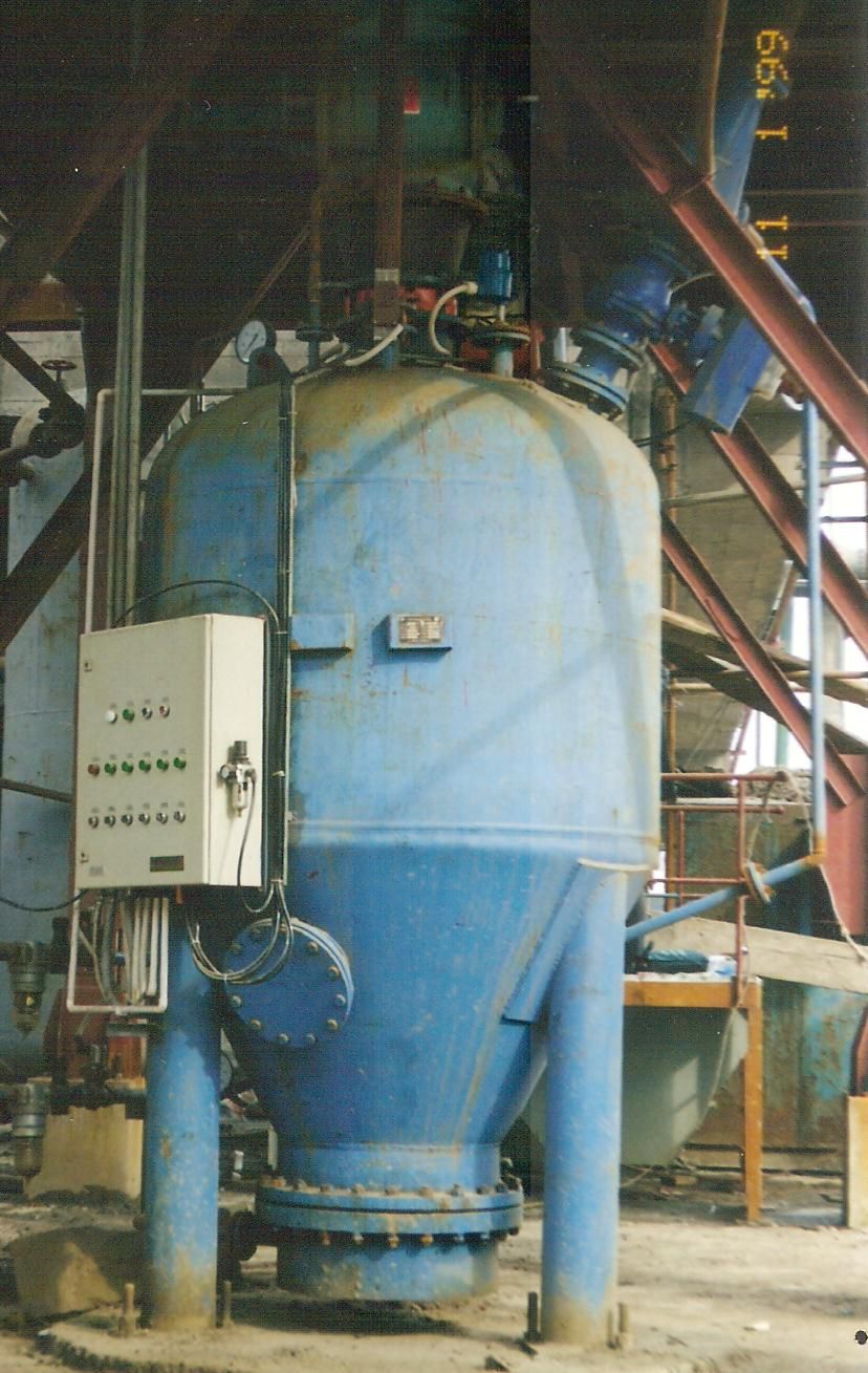 重慶華能珞璜電廠(chǎng)粉煤灰上引式正壓密相氣力輸送倉(cāng)泵